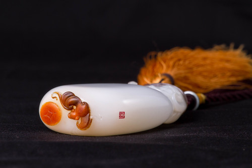 渾然天成 妙手偶得——中國(guó)玉雕大師宋鳴放之爐瓶巧雕藝術(shù) 文|鐘龍榮